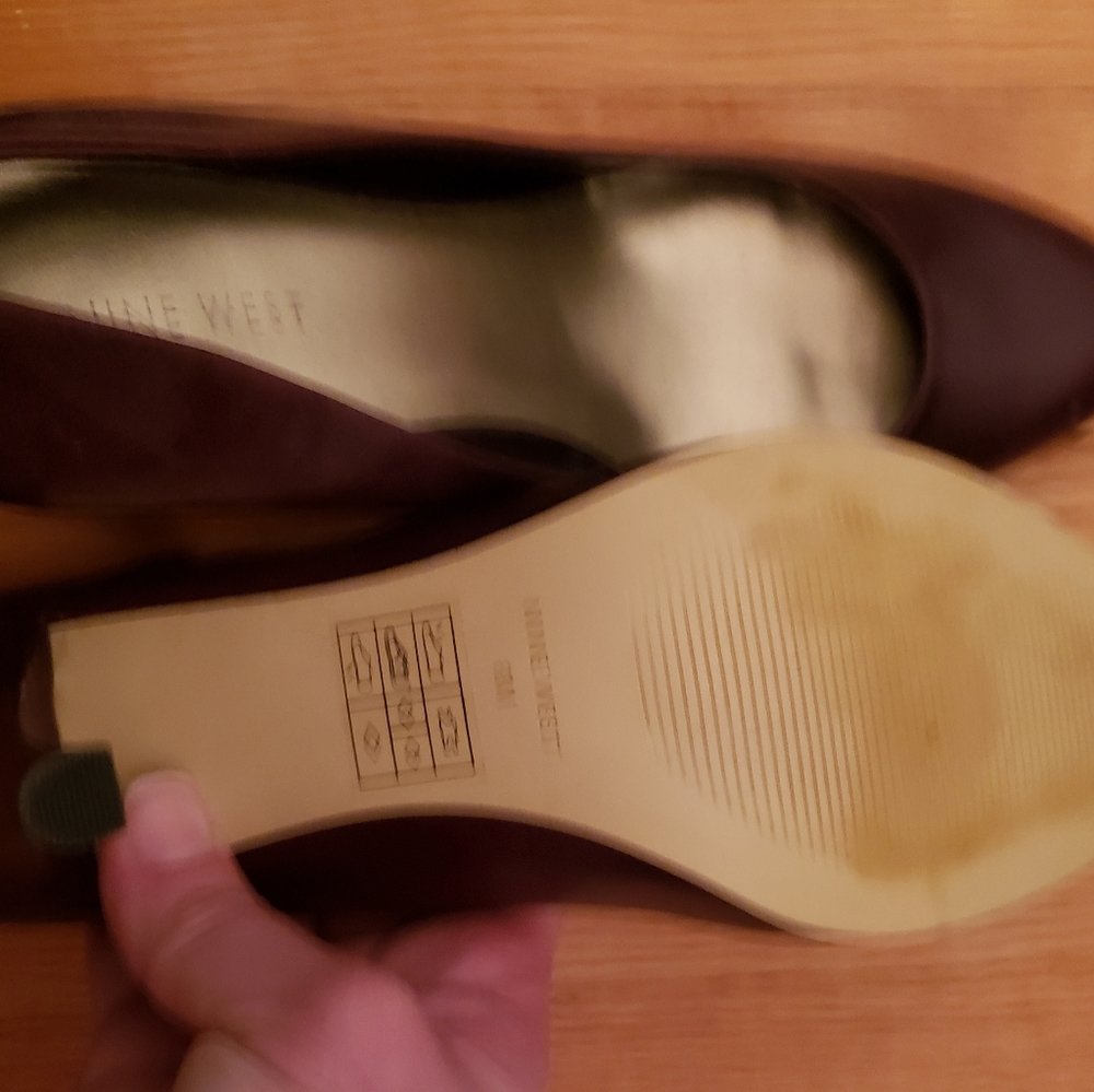 Shoes - Picture 2 of 3